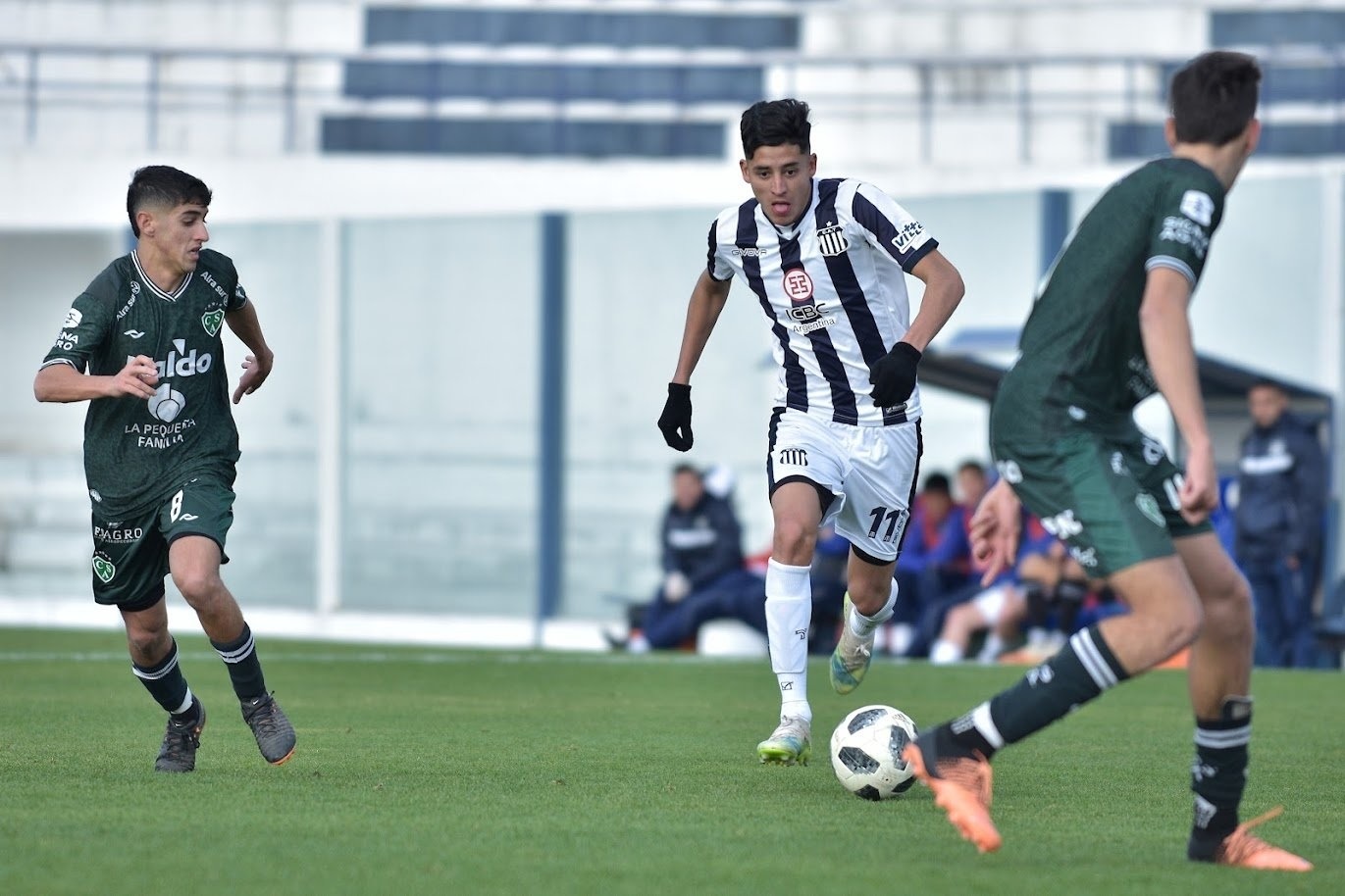 nhan-dinh-soi-keo-talleres-vs-sarmiento-luc-05h15-ngay-22-11-2024-1
