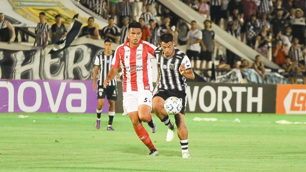 Nhận định soi kèo San Martin vs Gimnasia lúc 03h00 ngày 27/3/2025 nhan-dinh-soi-keo-san-martin-vs-gimnasia-luc-03h00-ngay-27-3-2025-1